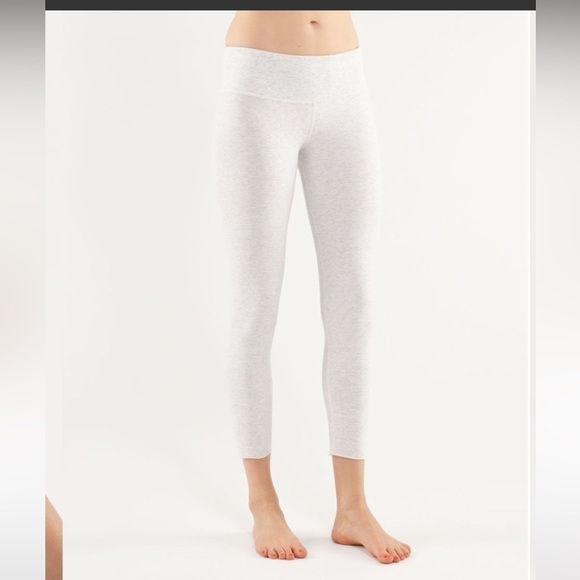 Lululemon Heathered Grey Cotton Crop Leggings Wunder Under Sz 6 - Picture 1 of 9
